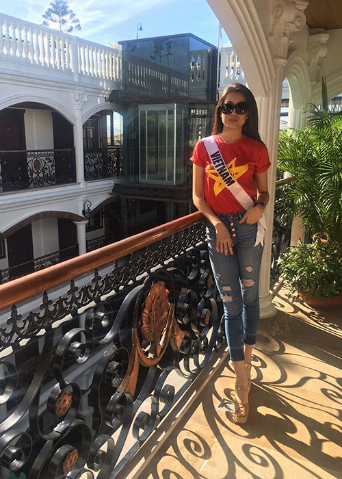 Đại diện luôn nở nụ cười tươi tắn trên môi cùng thần thái khỏe khoắn. Có thể thấy, cô đã hòa nhập vào cuộc thi Miss Universe 2016 với tâm thế khá thoải mái, không áp lực.