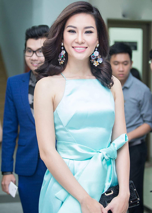 Sau Siêu mẫu Việt Nam 2010, người đẹp sinh năm 1989 hoạt động tích cực trên sàn diễn thời trang. (Ảnh: Facebook nhân vật)