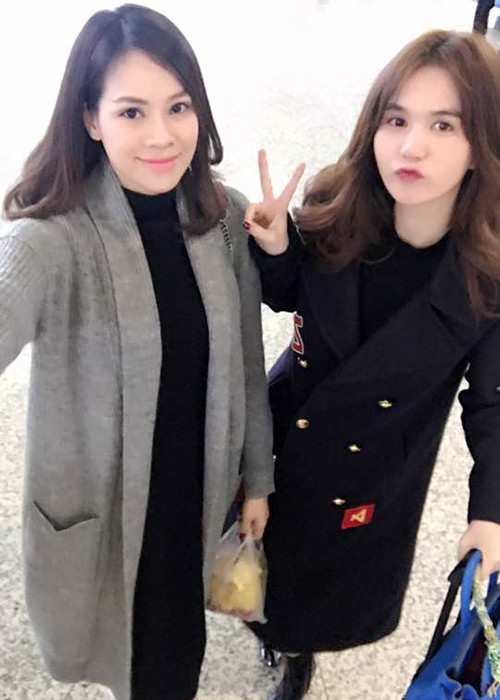 Vốn kém tuổi Lan Phương nên Ngọc Trinh sở hữu gương mặt đáng yêu hơn với nước da trắng hồng hơn.(Ảnh: FBNV)