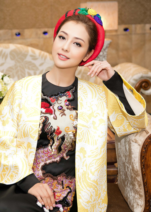Jennifer Phạm hiện là một trong những mỹ nhân có cuộc sống viên mãn nhất làng giải trí Việt.