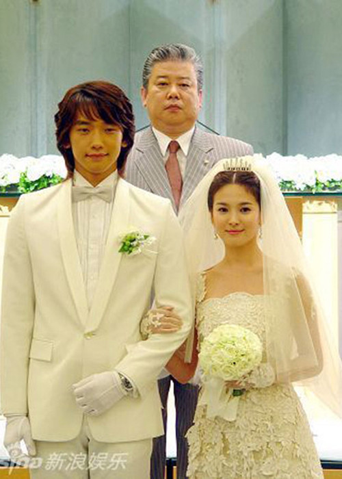 Khoảnh khắc Song Hye Kyo hóa cô dâu bên Bi Rain trong bộ phim “Ngôi nhà hạnh phúc” gây ấn tượng mạnh với khán giả của phim. Ảnh: Sina