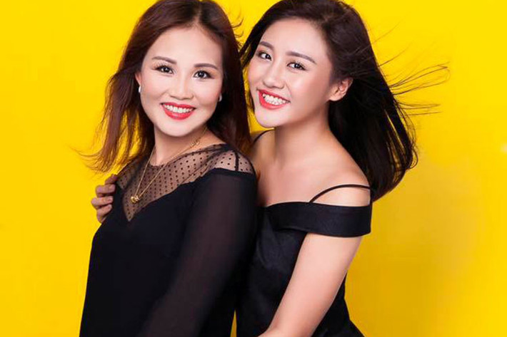 Văn Mai Hương gửi lời chúc mừng sinh nhật đến người mẹ trẻ đẹp của mình.