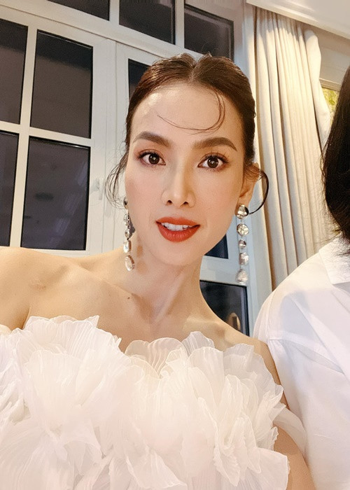 Siêu mẫu Anh Thư dự tiệc cưới của Dương Mỹ Linh. Ảnh: FBNV