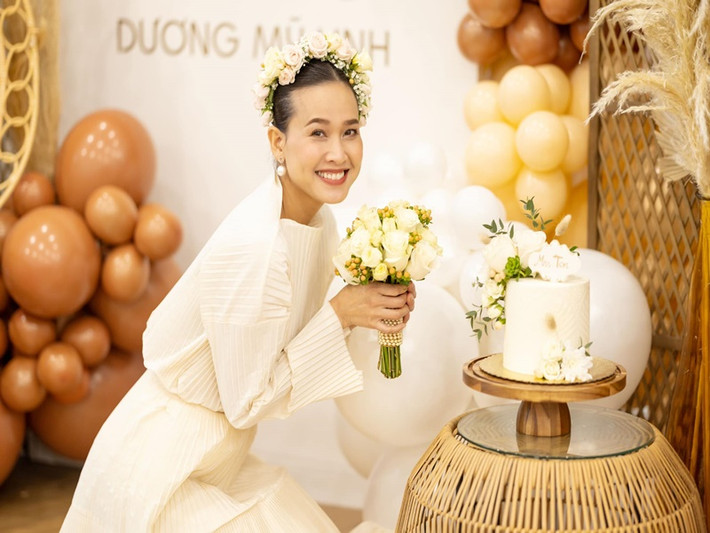 Tiệc độc thân của Dương Mỹ Linh có sự góp mặt của một số nghệ sĩ Việt. Ảnh: FBNV