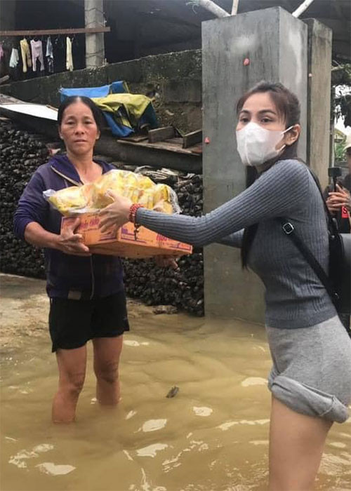 Đến trưa ngày 15/10, Thủy Tiên thông báo, số tiền quyên góp được lên đến 25 tỷ sau 2 ngày kêu gọi.