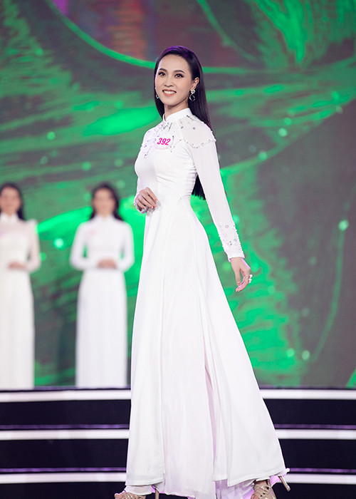 Hoa hậu Tiểu Vy sẽ trao vương miện cho người kế nhiệm trong đêm thi cuối cùng.