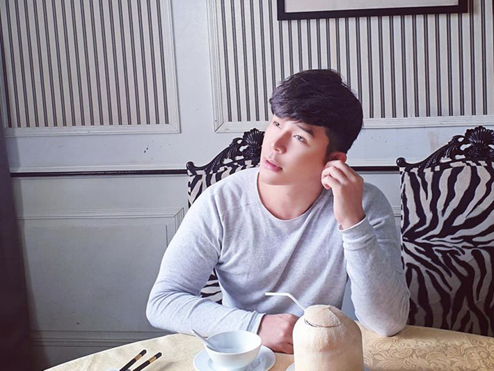 Nathan Lee được xem là sao Việt mùa Covid-19 thiệt hại nặng nề. Trợ lý của nam ca sĩ tiết lộ, Nathan Lee thua lỗ khoảng hơn 5 triệu USD, tương đương khoảng 100 tỷ đồng do đóng cửa chuỗi nhà hàng, khách sạn tại Việt Nam, Pháp, Anh và Mỹ.