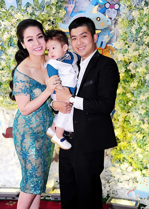 Khi ly hôn, Nhật Kim Anh nhường quyền nuôi con trai cho chồng cũ do tính chất công việc cũng như muốn con có cuộc sống ổn định.