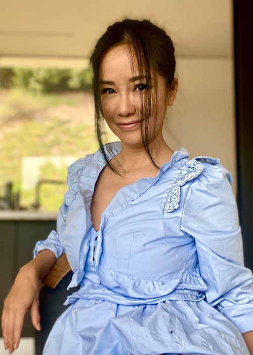 Hồng Nhung và các con sẽ trải qua 14 ngày ở nơi cách ly tập trung. Sau đó, cô sẽ trở lại sân khấu.
