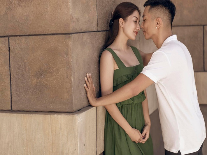 Việc trẻ đẹp bất chấp 2 lần sinh nở có lẽ là một trong số những lý do Khánh Thi khiến Phan Hiển ngày càng si mê.