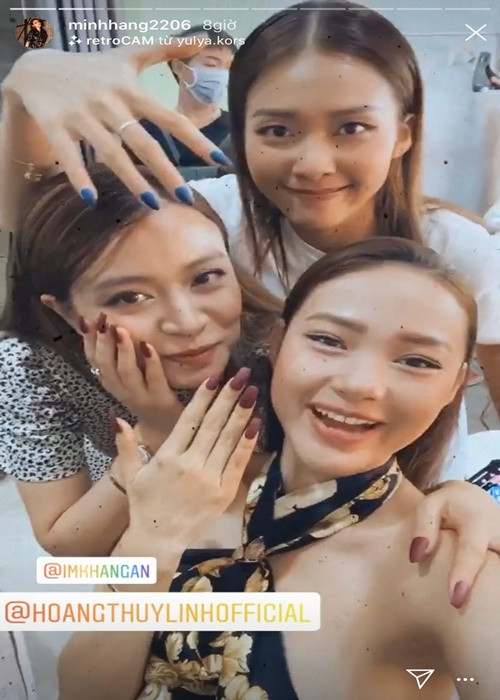 Hoàng Thùy Linh cho hay: “ Tôi nghĩ, tình bạn của chúng tôi tương đối êm đẹp, hiếm có hiểu lầm hay tổn thương. Chúng tôi tránh buôn chuyện thị phi hay mang đến những năng lượng tiêu cực. Ở bên nhau, chúng tôi tạm gác công việc sang một bên trừ khi có ai trong nhóm cần được tư vấn, giúp đỡ”. Ảnh: Sức khỏe và đời sống