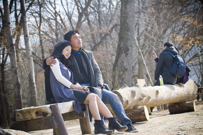 Sau màn cầu hôn vào tối qua, các fans của Khánh Hiền vui mừng vì cuối cùng cô đã tìm được bến đỗ và hy vọng đám cưới sẽ sớm diễn ra.