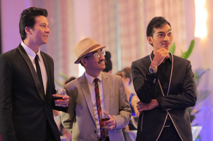Cũng trong năm 2012, Minh Thuận tham gia dự án điện ảnh “Scandal: Bí mật thảm đỏ” với vai nhà sản xuất phim tên Thiện. Đây là bộ phim giúp anh tỏa sáng trên màn ảnh rộng nhờ có cơ hội thể hiện diễn xuất nội tâm. (Ảnh: VTC News)
