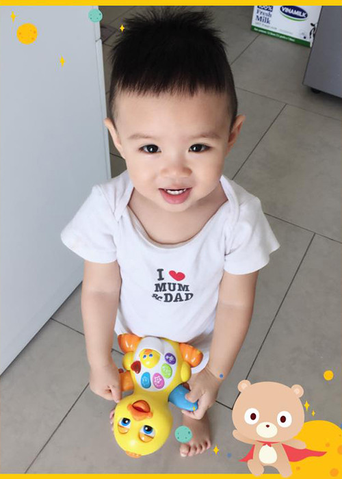 Tháng 4/2015, giọng ca “Đồng xanh” hạ sinh con trai đầu lòng ở Mỹ. Bé tên thật là Benjamin, tên thân mật là Voi.