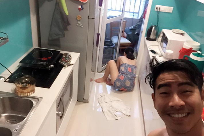 Thậm chí, cặp đôi không ngại chia sẻ những bức ảnh dìm hàng người bạn đời của mình.