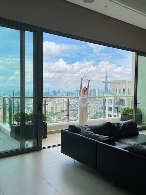 Năm 2022, Phương Khánh khoe mua căn penthouse ở TP.HCM. Ảnh: FBNV