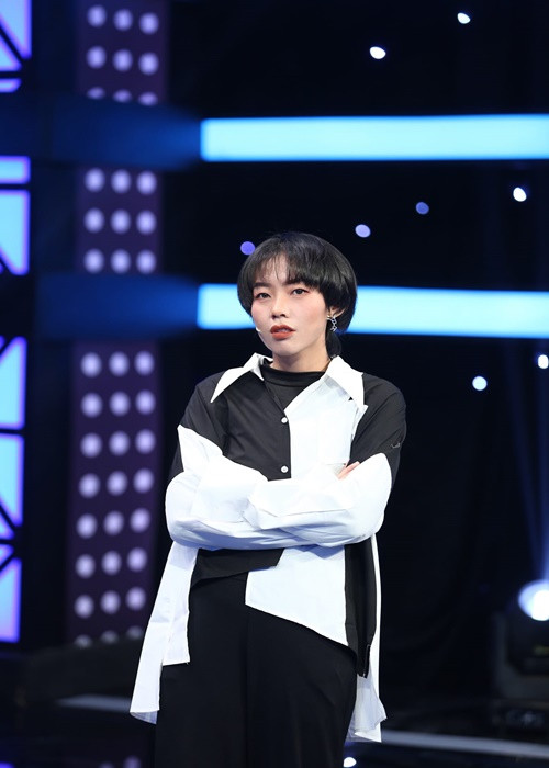 Phương Anh Idol vừa trải lòng về căn bệnh trầm cảm cũng như tình yêu. VTC dẫn lời nữ ca sĩ: “Tôi từng bị trầm cảm khá nặng nên khi yêu một người thì ngày nào cũng phải đấu tranh nội tâm rằng mình đang ổn, để luôn chiến đấu với bản thân nhiều thứ. Dù rằng người ta đang rất tốt với tôi nhưng tôi luôn nghĩ rằng ngày mai có thể là ngày chia tay. Tôi biết lý do khiến hai đứa không thể ở bên nhau là ở tôi chứ không phải ở người ta...".