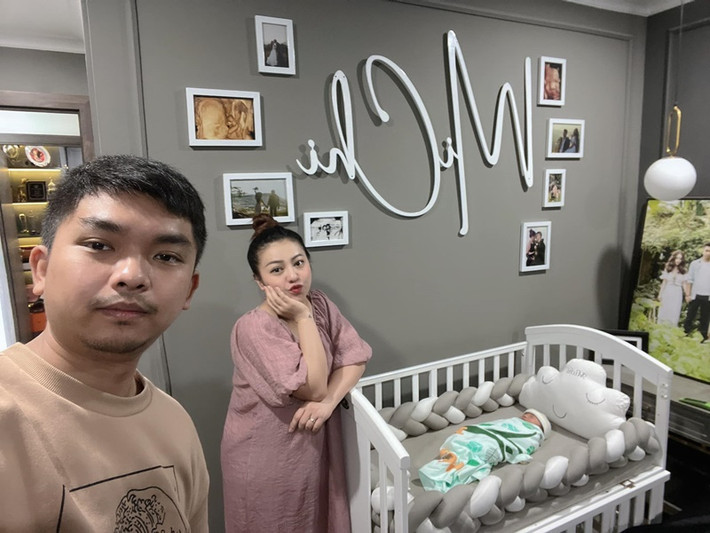 Vợ chồng MiA đón con gái đầu lòng sau 4 năm kết hôn.