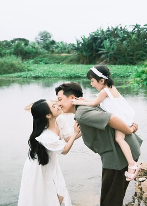 Trường Giang và Nhã Phương sắp đón thêm thành viên mới sau 5 năm kết hôn.