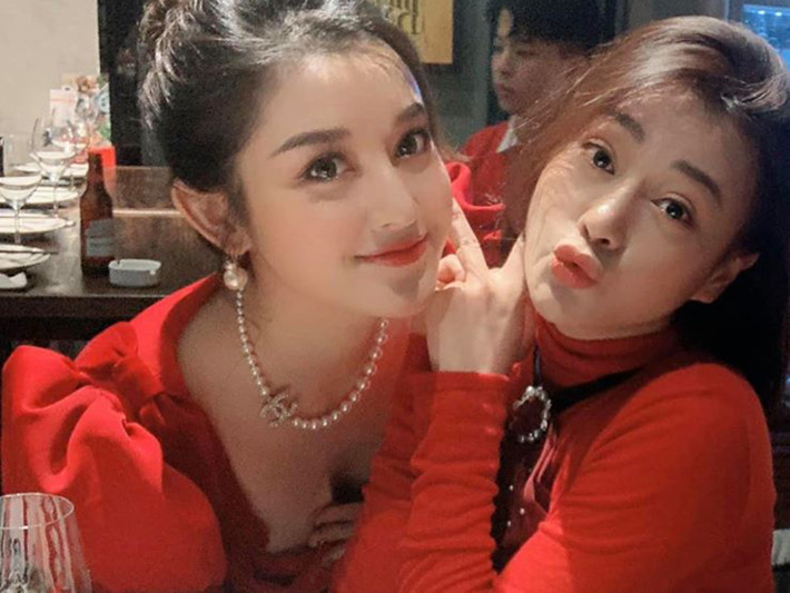 Phương Oanh và Huyền My thân thiết trong khoảng 2 năm trở lại đây.