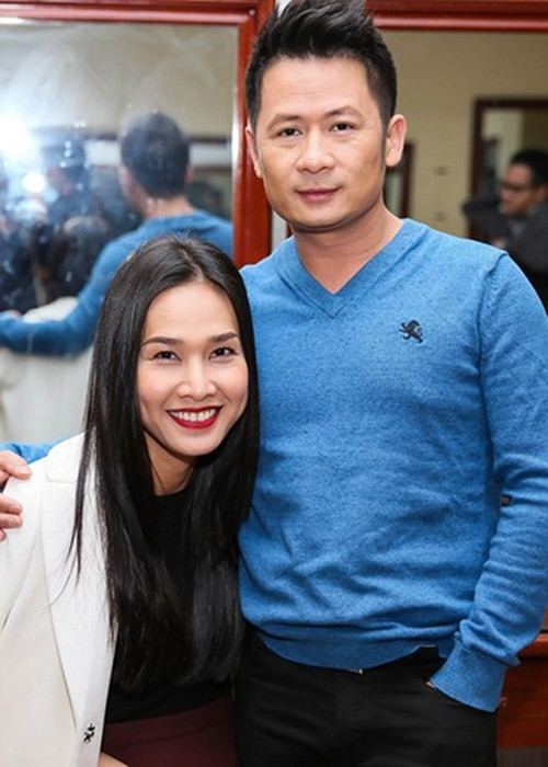 Đầu năm 2014, Bằng Kiều và Dương Mỹ Linh bắt đầu vướng tin đồn hẹn hò. Cuối tháng 5/2014, nam ca sĩ mới công khai mối quan hệ tình cảm với Dương Mỹ Linh. Ảnh: Zing