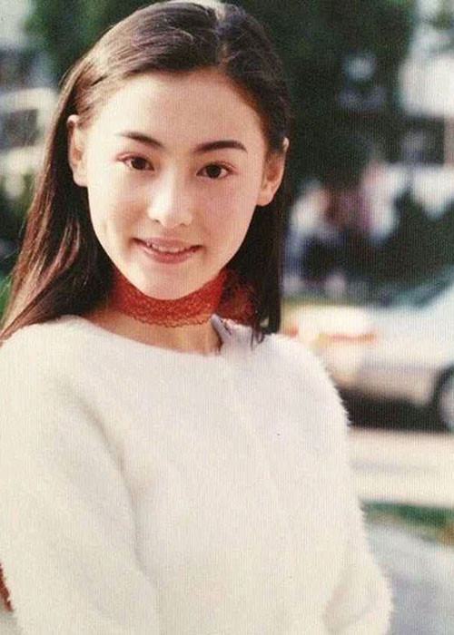 Trương Bá Chi sinh năm 1980. Năm 17 tuổi, cô bước chân vào làng giải trí. Ảnh: Sohu