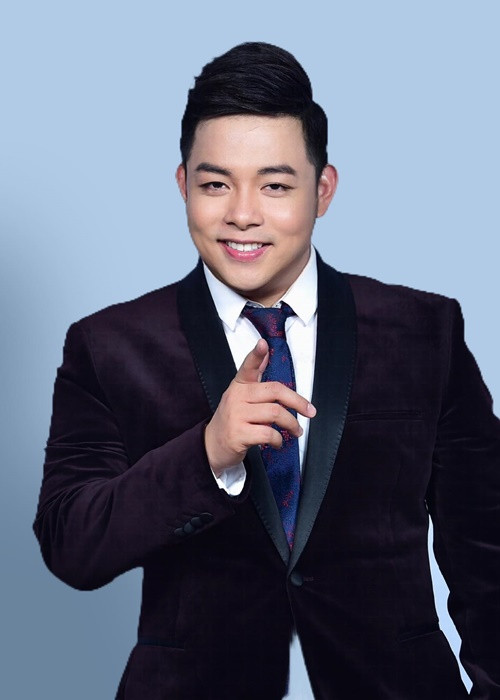Mới đây, Quang Lê bất ngờ viết trên trang cá nhân: "Những người tôi yêu thương lần lượt đi lấy chồng! Tôi đi lấy vợ đây! Không nói nhiều nữa!". Ảnh: FBNV