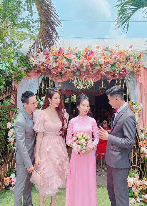 Trước đám cưới, Tiết Cương không tiết lộ chuyện hẹn hò bởi vậy nhiều người bất ngờ trước thông tin nam diễn viên lấy vợ. Ảnh: FBNV