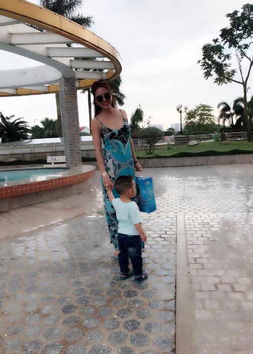 Khi bé Tấn Đức được gần 2 tuổi, Phi Thanh Vân quyết định cho bé đến trường để rèn cho bé tính tự lập.