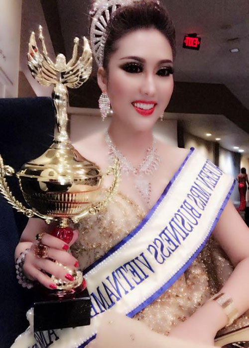 Trước đó, Phi Thanh Vân không ít lần trở thành tâm điểm của dư luận. Cách đây không lâu, Phi Thanh Vân vướng ồn ào thi chui.