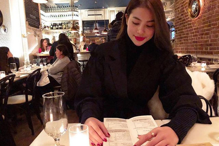 Phạm Hương viết trên trang cá nhân: “Chuyến tàu của cuộc đời vẫn lăn bánh... Hãy đưa tôi đến những nơi tuyệt đẹp như thế này”.