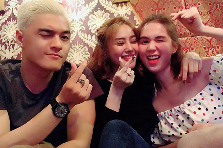 Linh Chi và Lâm Vinh Hải dính như sam sau khi tái hợp.