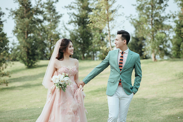Hôm nay (ngày 5/1), Top 10 cuộc thi Hoa hậu Việt Nam 2016 Tố Như sẽ lên xe hoa với Trần Trung Hiếu.