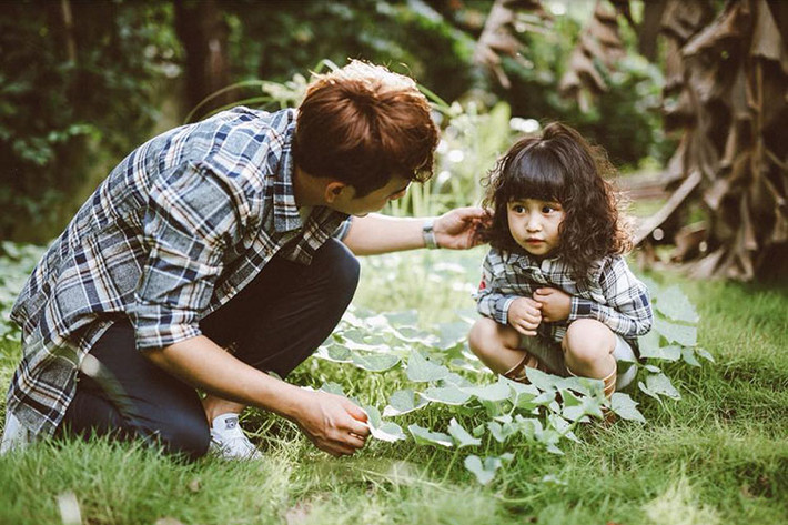 Ưng Đại Vệ khoe con gái ngày càng xinh xắn là một trong những tin tức sao Việt trong ngày 2/1.