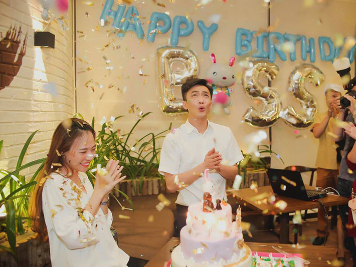 Hồi tháng 7 vừa qua, đôi uyên ương đã tổ chức đám cưới hoành tráng sau 2 năm hẹn hò.