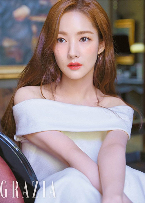 Park Min Young hiện có mặt tại Hà Nội tham gia lễ trao giải Asia Artist Awards 2019 (AAA 2019).