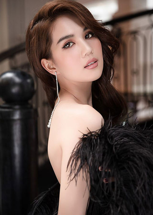 Vài năm gần đây, Ngọc Trinh tập trung kinh doanh, thi thoảng dự sự kiện.