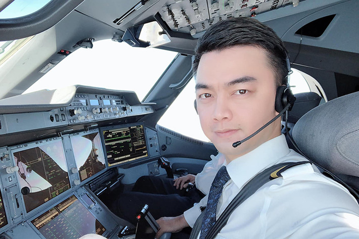 Trước nghi vấn lộ clip nóng, sao nhí Hà Duy lên tiếng phủ nhận. Ngoài ra, chia sẻ trên Zing, nam phi công nhấn mạnh nếu tin đồn bị đẩy đi quá xa, anh sẽ nhờ công an vào cuộc.