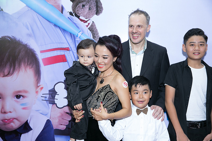 Vào đầu tháng 2 vừa qua, nữ diễn viên phim “Mùi ngò gai” đã nhận được lời cầu hôn của ông xã ngoại quốc tại Australia.