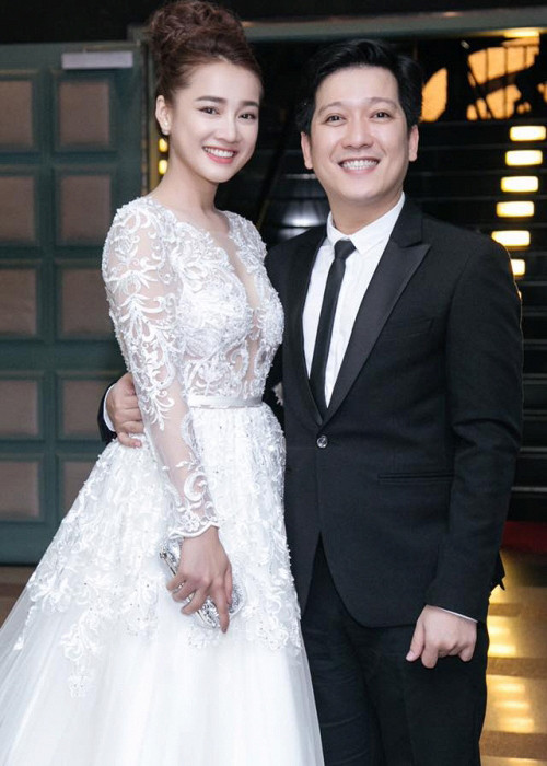 Từ bị nghi PR, trải qua không ít sóng gió, chuyện tình giữa Nhã Phương và Trường Giang ngày càng ngọt ngào. Hiện tại, người hâm mộ rất mong chờ cặp đôi phim giả tình thật này sớm về chung một nhà. Ảnh: Saostar