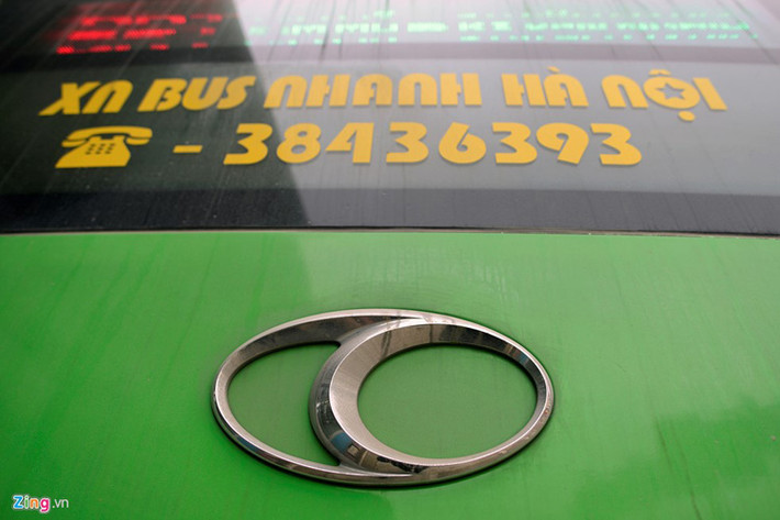 Ngày 31/12, UBND Hà Nội khai trương tuyến buýt nhanh (Bus Rapid Transit - BRT) Kim Mã - Yên Nghĩa với lộ trình khoảng 14,7 km. Thời gian xe mở cửa đón khách từ 5h đến 22h. Giá vé mỗi lượt là 7.000 đồng, sử dụng loại vé như xe buýt thông thường.
