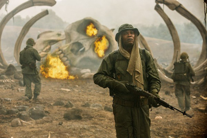 Dù không phải là vai chính nhưng nhân vật của Samuel L. Jackson trở thành một trong những điểm nhấn ấn tượng nhất của bộ phim “Kong: Skull Island” ngoài kỹ xảo tuyệt vời và khung cảnh tuyệt đẹp của Việt Nam. Ảnh: Collider