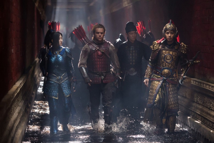 “Đệ nhất mỹ nhân Bắc Kinh” cùng diễn với tài tử Hollywood Matt Damon và Lưu Đức Hoa (thứ ba bên trái sang phải). Ảnh: Infonet