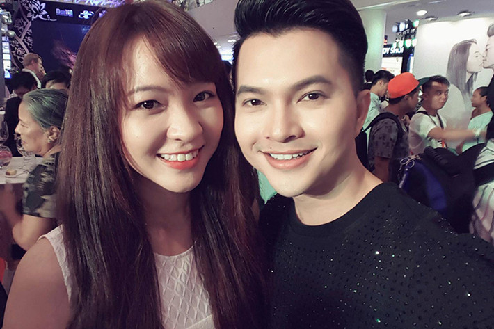 Sau đám cưới, Nam Cường thường xuyên đưa vợ tham gia các sự kiện giải trí. Cả hai trông rất xứng đôi vừa lứa. Ảnh: FBNV