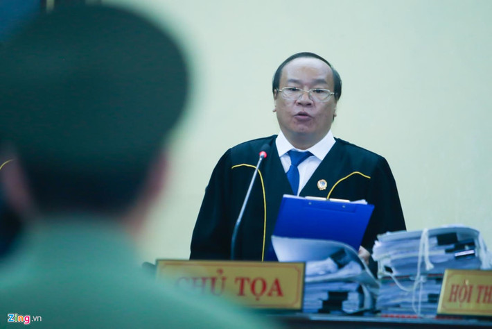 Phiên tòa sơ thẩm hôm nay do thẩm phán Vũ Thanh Lâm làm chủ tọa.