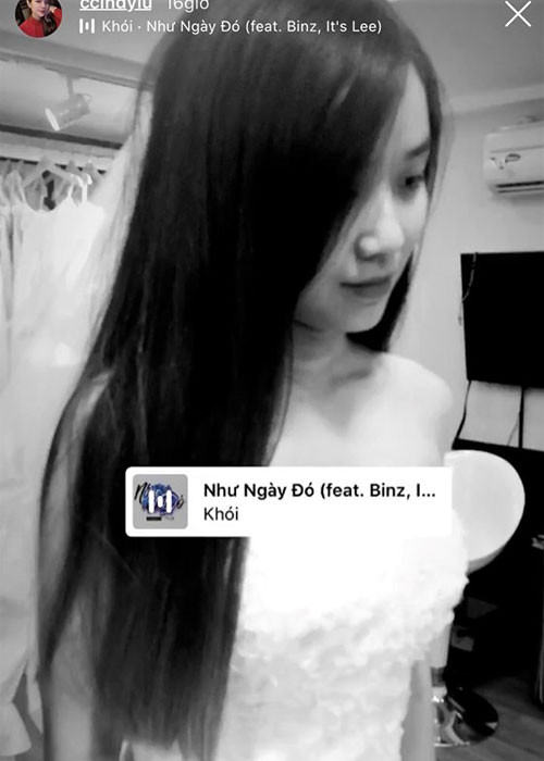 Mới đây, trên trang cá nhân Bảo Ngọc bất ngờ chia sẻ hình ảnh mặc váy cô dâu. Cư dân mạng đoán già đoán non đám cưới của Bảo Ngọc và Hoài Lâm sẽ diễn ra vào đầu năm nay.