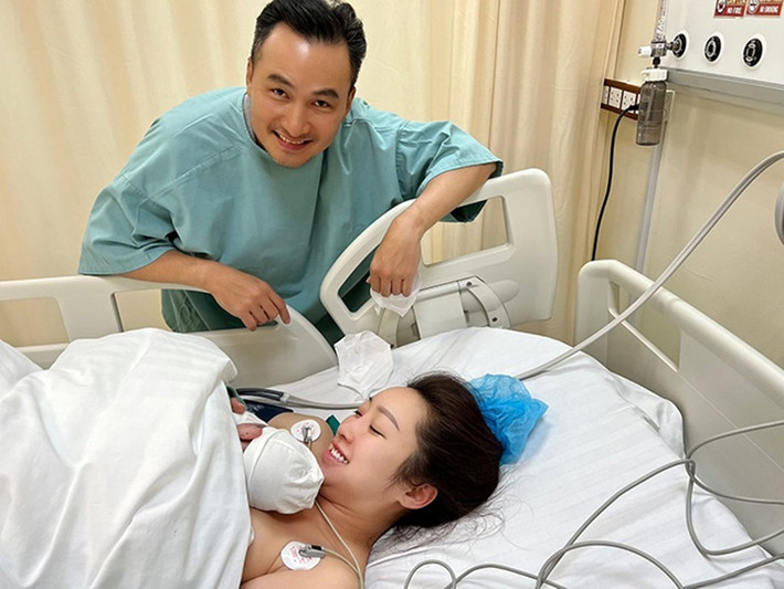 Thùy Chang chia sẻ, Chi Bảo là ông bố rất “nghiện con”.