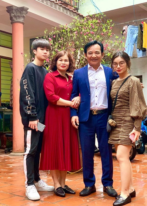 Con gái Phương Linh và con gái Lê Minh của Quang Tèo đều đã lớn phổng phao. Ảnh: Vietnamnet