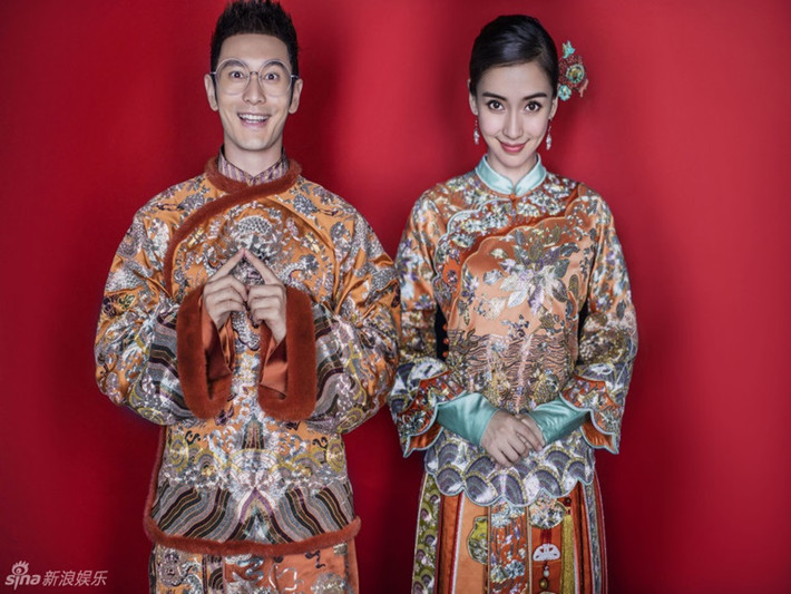 Tháng 7/2015, cặp đôi vàng của làng giải trí đăng ký kết hôn. Đến tháng 10 cùng năm, vợ chồng Huỳnh Hiểu Minh tổ chức đám cưới.