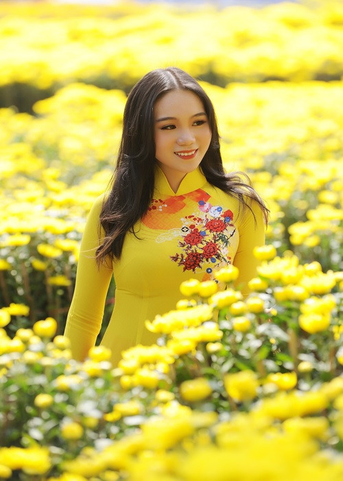 Khánh Ngân sở hữu chiều cao 1m73, gương mặt xinh như hot girl. Ảnh: VOV